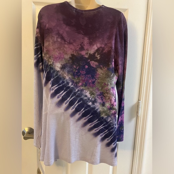 World Unity Top NWT - Picture 2 of 4